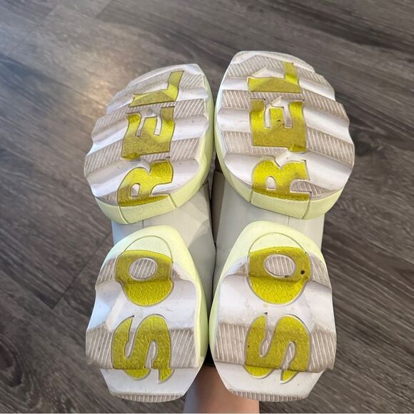 Sorel Women's Kinetic Impact Strap Shoes - Picture 9 of 11